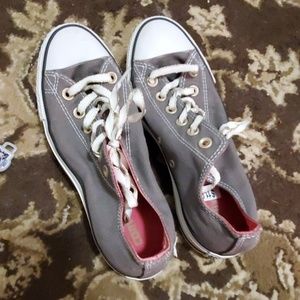 grey converse